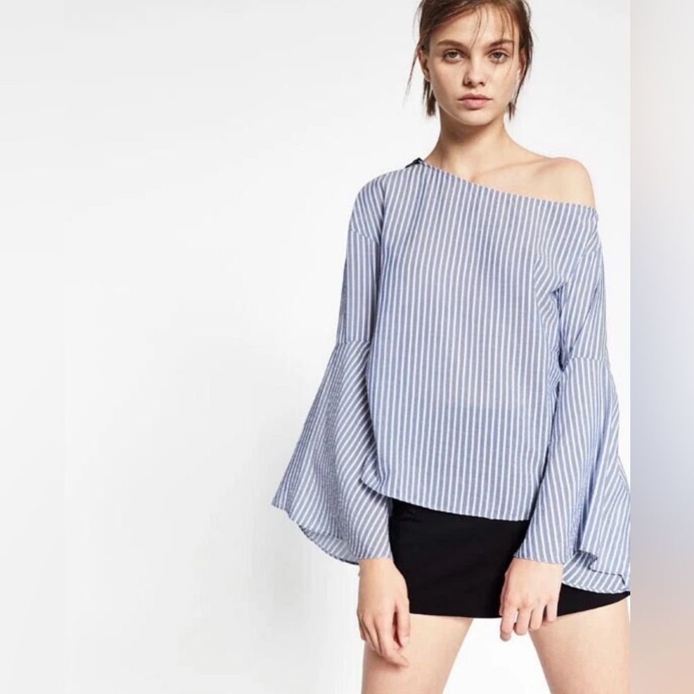 Zara Trafaluc Stripe Seersucker Flared Bell Sleeve Blouse Women’s Size Medium